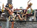  Temple statue