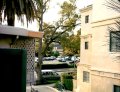 View from Jonas' balcony to the street in Pasadena