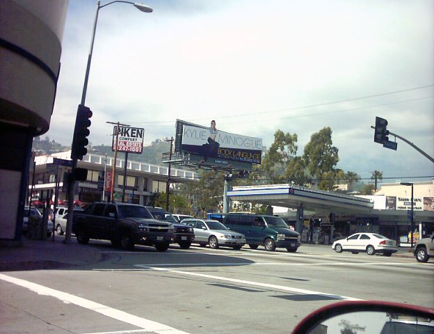 10mar0003