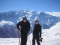  Dag 4 - sol igen. Fredrik o Raz poserar framf�r Mont Blanc